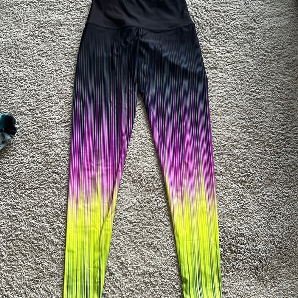 Like new yoga pants by onzie